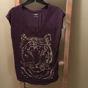 4 for $15 🛍️ Express graphic tee